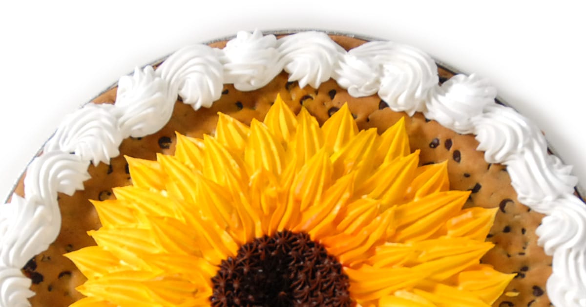 Cookie Cakes from Robért Fresh Market