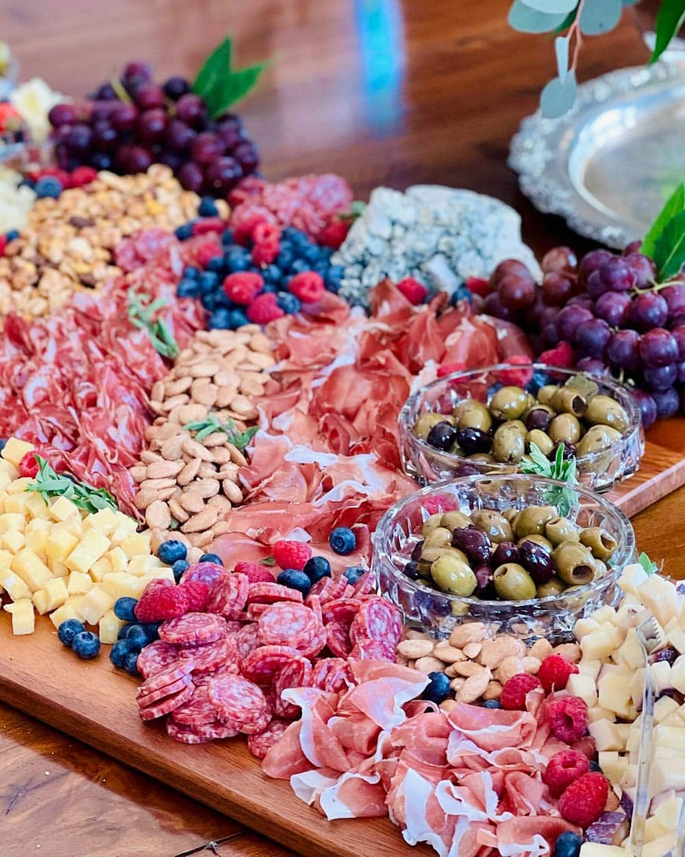 Robért Fresh Market Charcuterie Boards