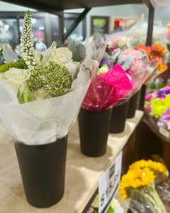 Small Arrangements at Robért Fresh Market
