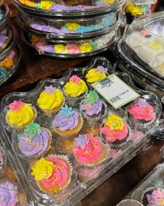 Cupcakes at Robért Fresh Market